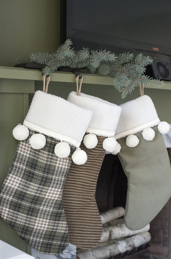 33+ DIY Christmas Stockings Ideas For Everyone In The Family