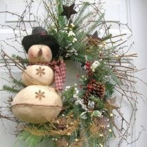 Diy Christmas Wraths 17 214x214 - 35+ Gorgeous DIY Christmas Wreath Ideas to Decorate Your Holiday Season
